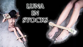 Luna'S Foot Fetish Play In Bondage And Stockings